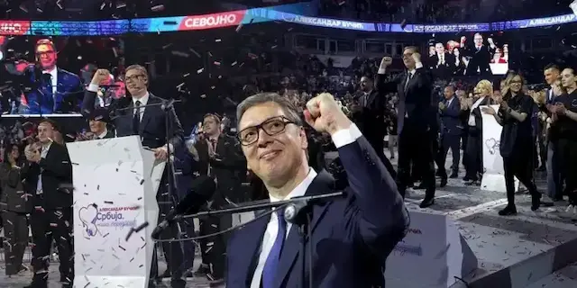 VUČIĆ U ARENI: „HVALA VAM ŠTO STE SAČUVALI SRBIJU – SRBIJA TO NEĆE ZABORAVITI“