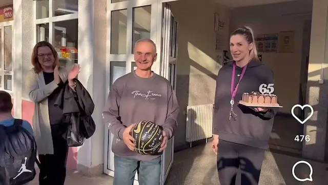 Emotivan odlazak u penziju nastavnika fizičkog Miljka Rajičića
