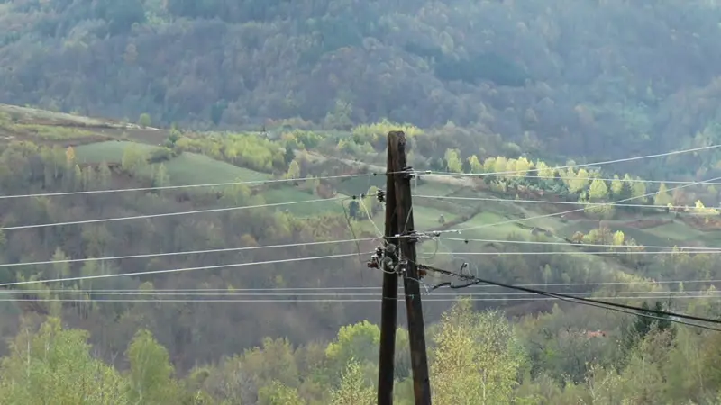 Struja se postepeno vraća u Ivanjicu,ali problemi se nisu u potpunosti razrešili