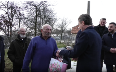 Ministar na domaći način:Glišića zatrpali gibanicom