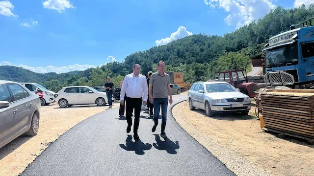 Ispunjeno obećanje: Glog dobio asfalt