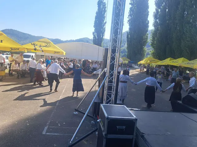 Miholjski susreti sela okupili brojne posetioce u Puhovu